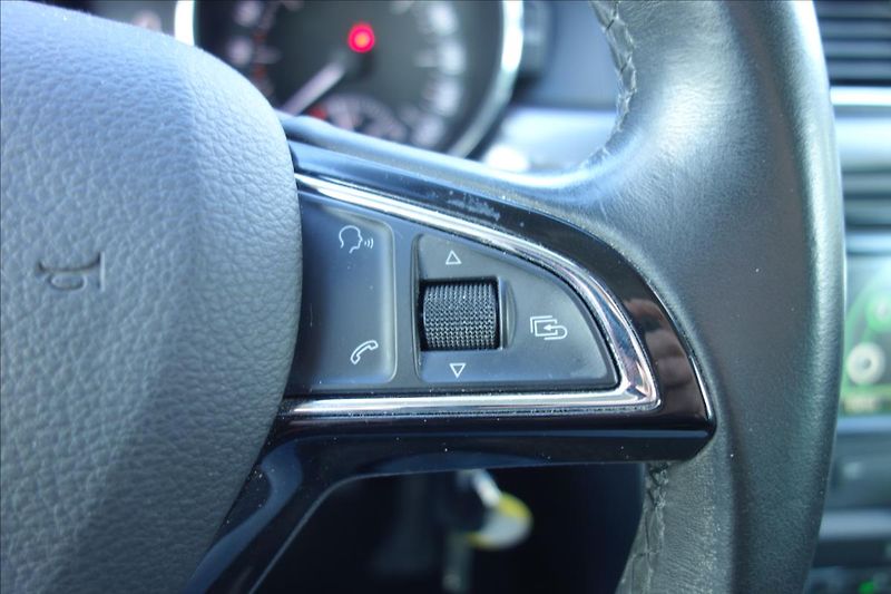 Škoda Superb 2,0 TDi 103KW,ČR,ACTIVE,4x4. - fotka 30 z 35