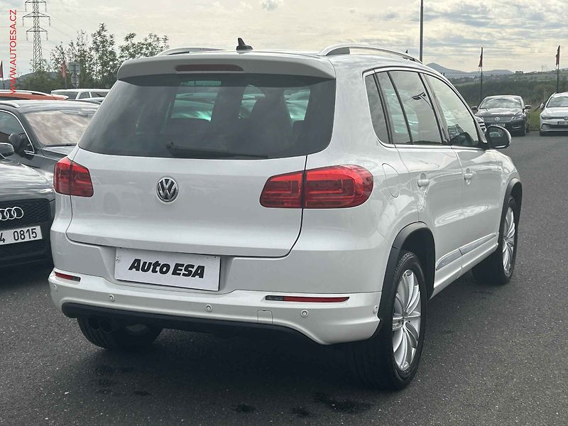 Volkswagen Tiguan (2012) 2.0TDi, 1.maj - fotka 4 z 18