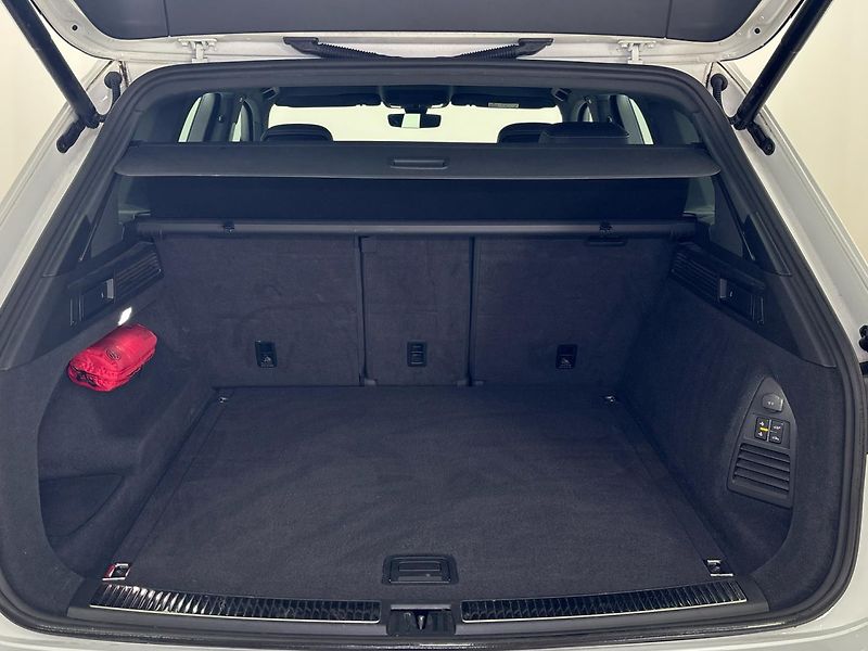 Volkswagen Touareg R-Line - fotka 10 z 30