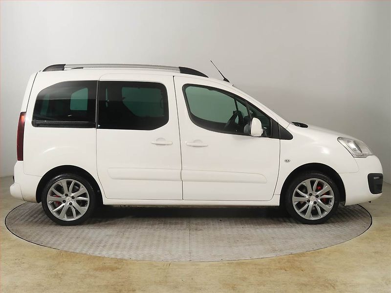 Peugeot Partner (2018) Allure 1.6 BlueHDi, 5Míst, ČR - fotka 6 z 18