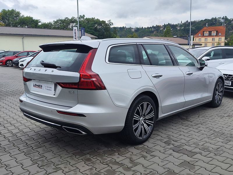 Volvo V60 B4 2.0/145kW Inscription AT - fotka 5 z 37