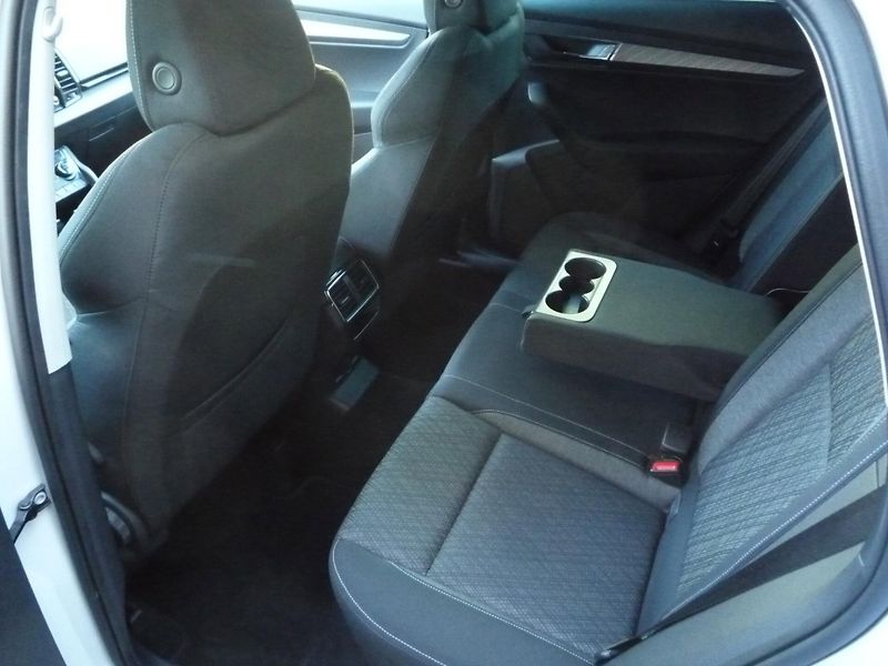 Škoda Karoq (2023) 2,0TDi 85kW STYLE Plus - fotka 23 z 26