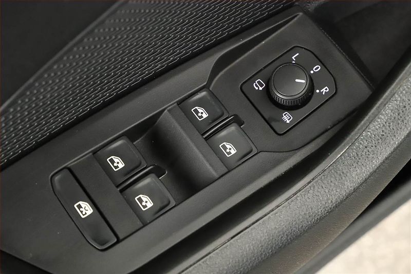 Škoda Octavia (2021) Ambition 1.0 TSI, Navi - fotka 9 z 21