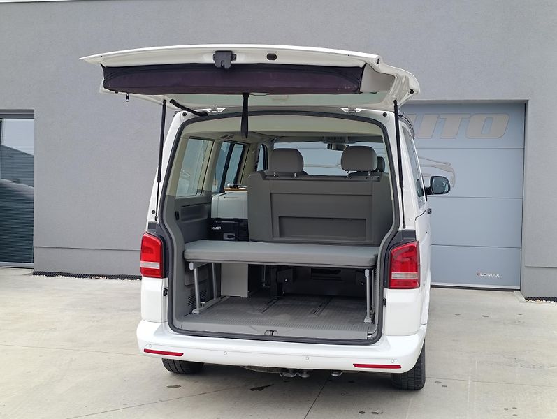 Volkswagen T5 California BEACH 2.0TDI 103kW  - fotka 10 z 33