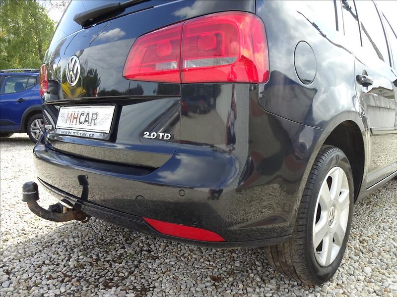 Volkswagen Touran 2,0 TDI 103kW 7.MÍST - fotka 15 z 55