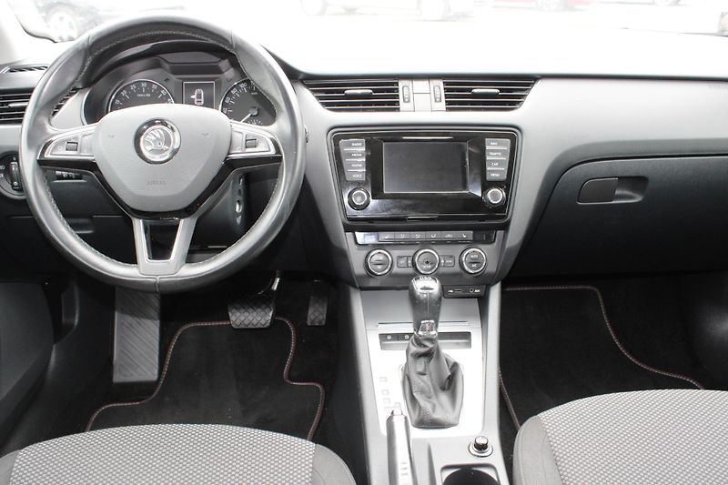 Škoda Octavia (2013) 2,0TDI NAVI KLIMA TEMPOMAT ALU - fotka 13 z 19