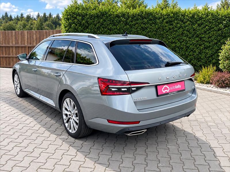 Škoda Superb 2,0 TSi L&K 4x4 DSG 272PS LED - fotka 3 z 26