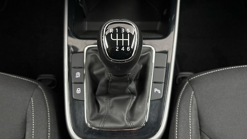 Škoda Fabia 1.0 TSI Style - fotka 22 z 23