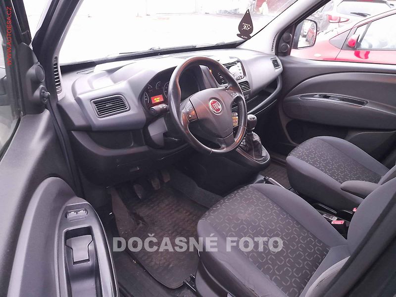 Fiat Dobló (2010) 1.4 16V, AC, tažné - fotka 3 z 3