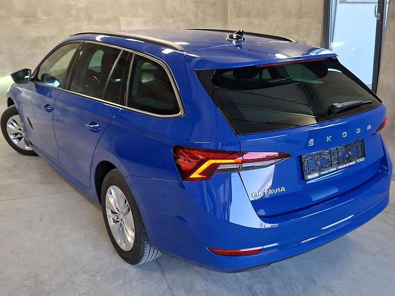 Škoda Octavia (2023) 2.0 TDI, VYHŘ.VOLANT, TAŽNÉ - fotka 2 z 24