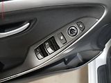 Hyundai i30 (2015) 1.6CRDi, ČR, autoAC - náhled 11