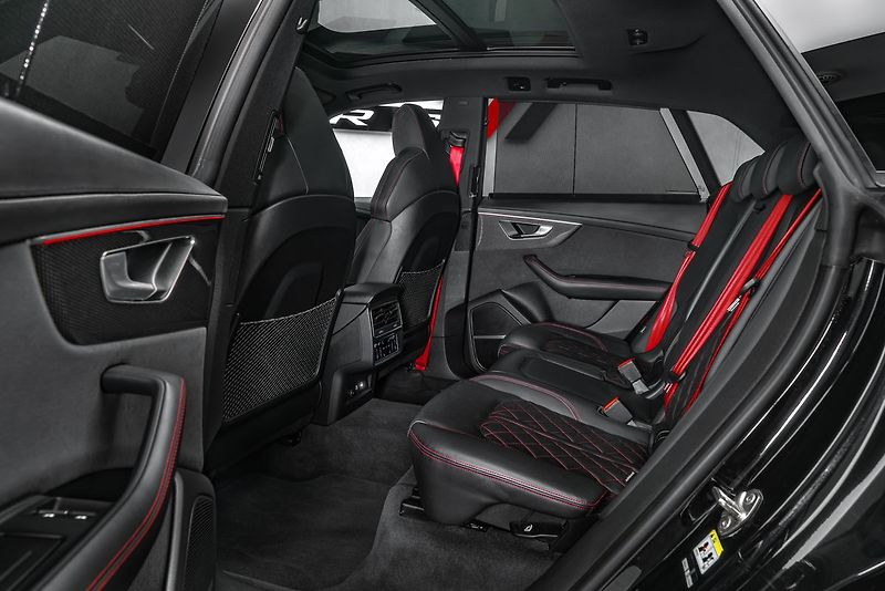 Audi SQ8 competition+, karbon, panorama - fotka 18 z 34