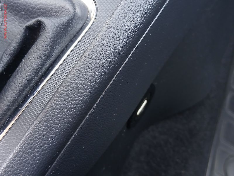 Škoda Rapid (2015) 1.4 TDi, 2.maj,ČR, Klima - fotka 19 z 22