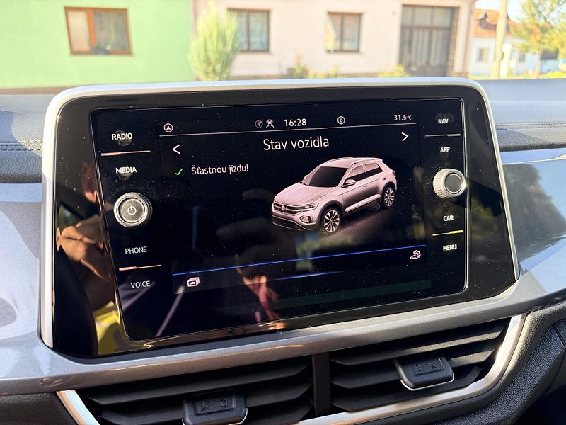 Volkswagen T-Roc 1.0TSI SPORT IQ LIGHT - fotka 32 z 46
