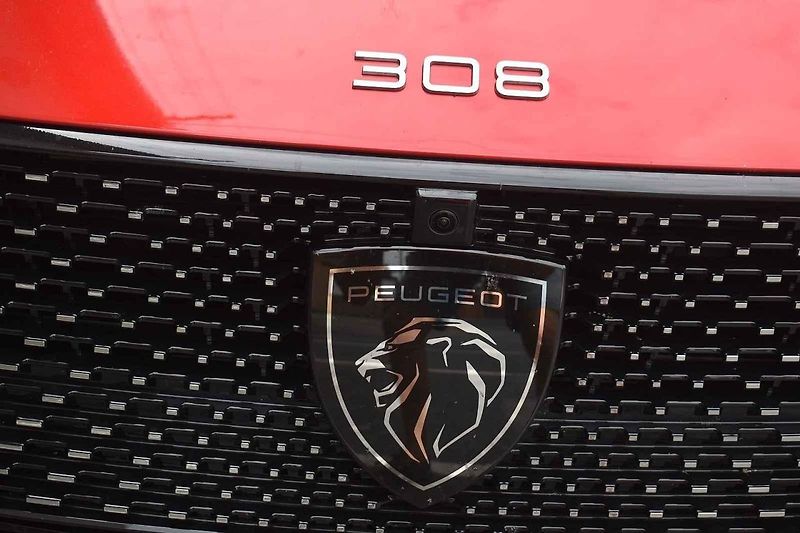 Peugeot kombíky umí. Platí to i novém 308 SW