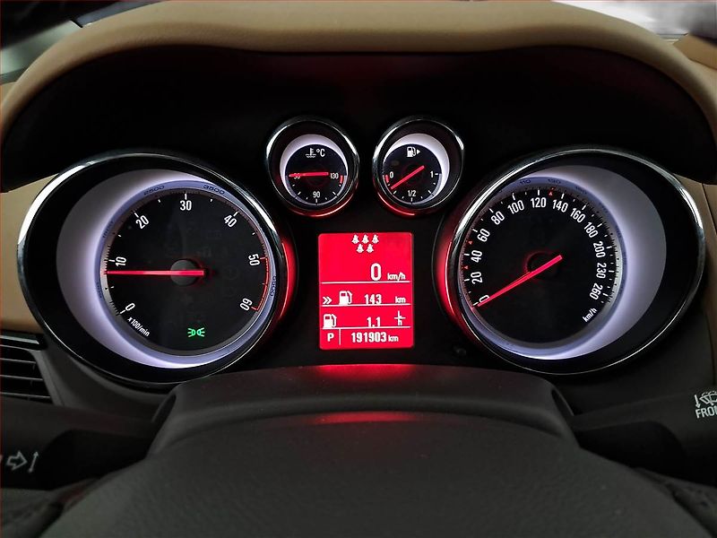 Opel Zafira (2015) 2.0 CDTI, Automat, 7 míst - fotka 11 z 18