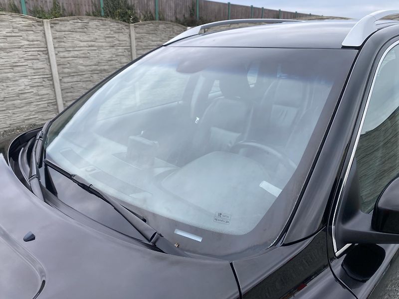 Volvo XC90 2.5TDi D5 200PS 7M 196000KM 1A - fotka 15 z 161