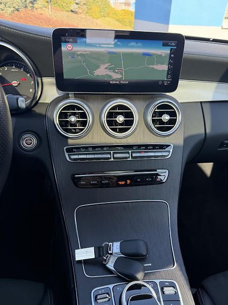 Mercedes-Benz Třídy C C 400 245kW COUPE 4x4 AMG  - fotka 14 z 20