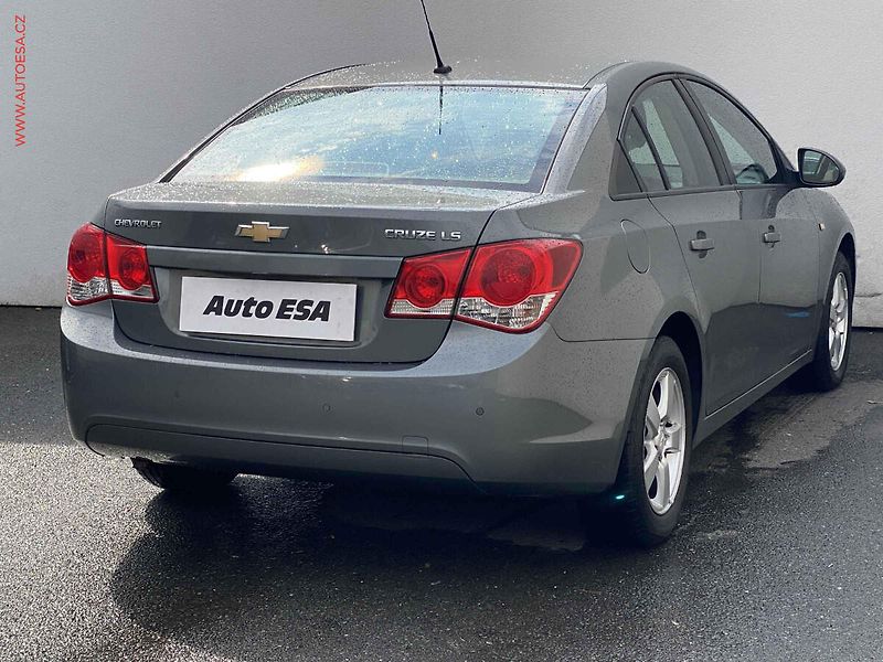 Chevrolet Cruze (2010) 1.6i, ČR, Klima - fotka 4 z 15