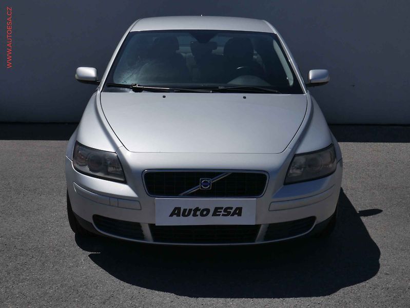 Volvo S40 (2004) 2.0d, ČR - fotka 2 z 14