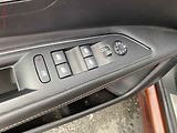 Peugeot 3008 (2017) 1.2 PT, GT Line, AT, LED - náhled 11