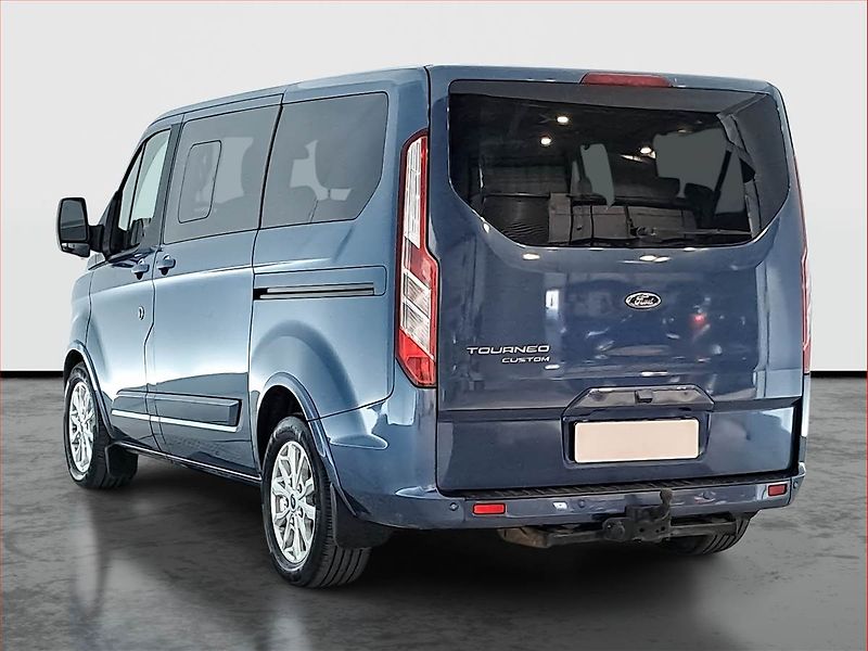 Ford Tourneo Custom (2019) Titanium 2.0 EcoBlue, ČR - fotka 4 z 20