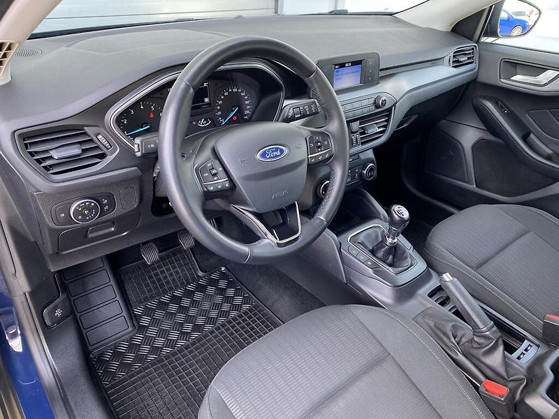 Ford Focus 1,0 EcoBoost 92 kW - fotka 7 z 25