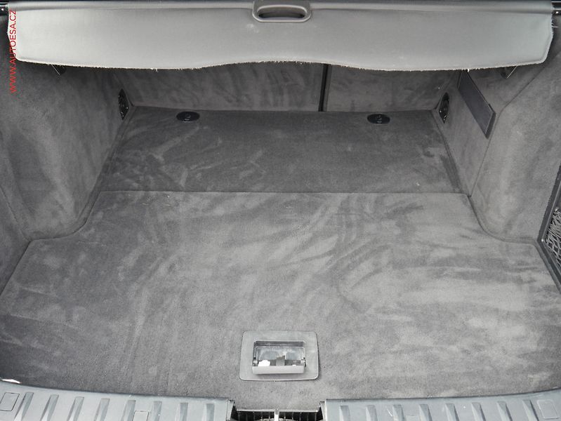 Volkswagen Touran (2012) 2.0 TDi, Comfortline - fotka 7 z 21