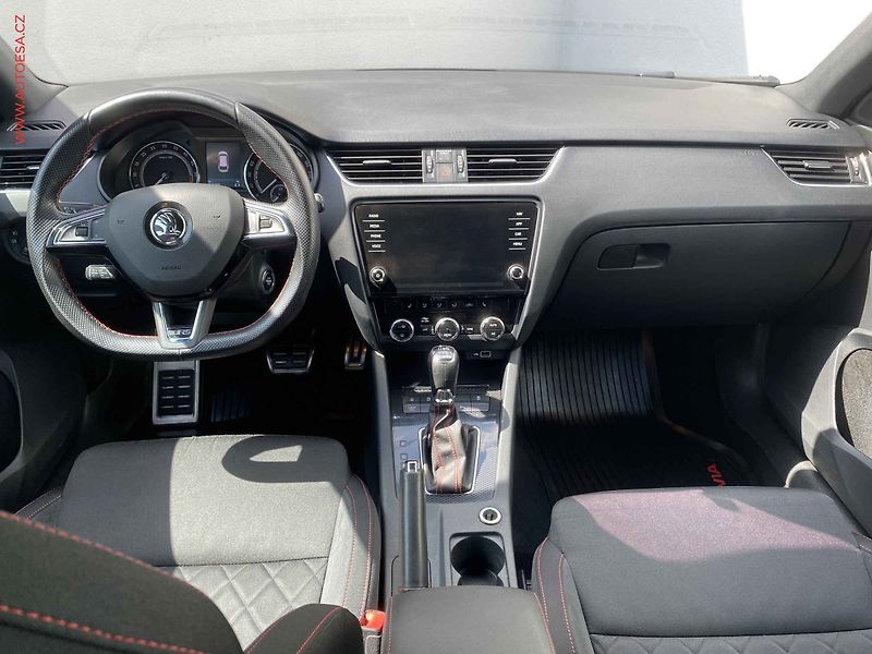 Škoda Octavia (2018) 2.0 TDi, RS, DSG - fotka 8 z 20