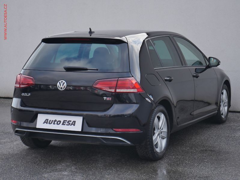 Volkswagen Golf (2018) 1.4 TSI, ČR, LED, AC - fotka 4 z 26
