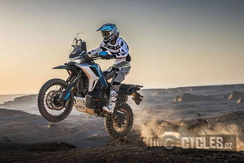 CFMOTO (2026) 1000 MT-X - fotka 14 z 26