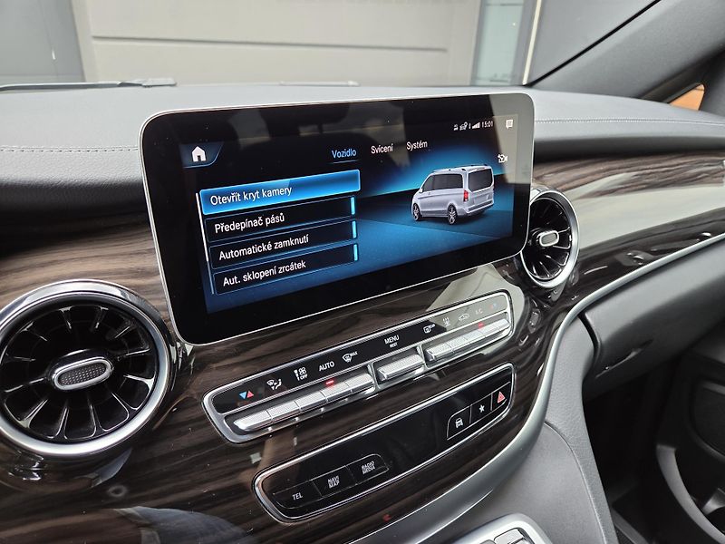 Mercedes-Benz Třídy V (2023) 300d 4M AVG AMG TOPvýbava 1m - fotka 36 z 49