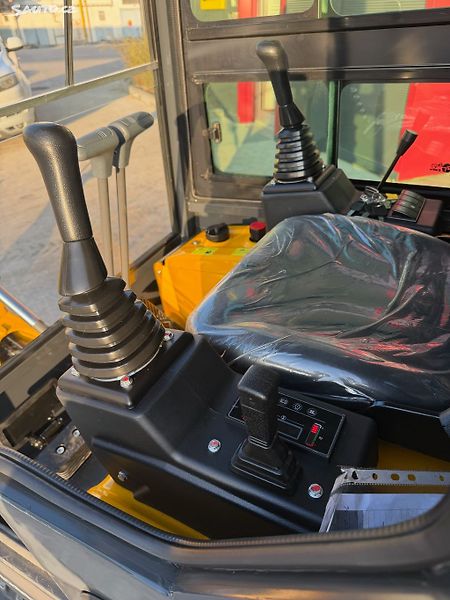 Gorila (2026) Minibagr G20SE I PRO CAB - fotka 14 z 19