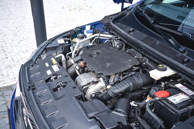 Peugeot 308 (2020) GT NAVI1.5 BlueHDi ČR 1MAJITEL - fotka 10 z 33