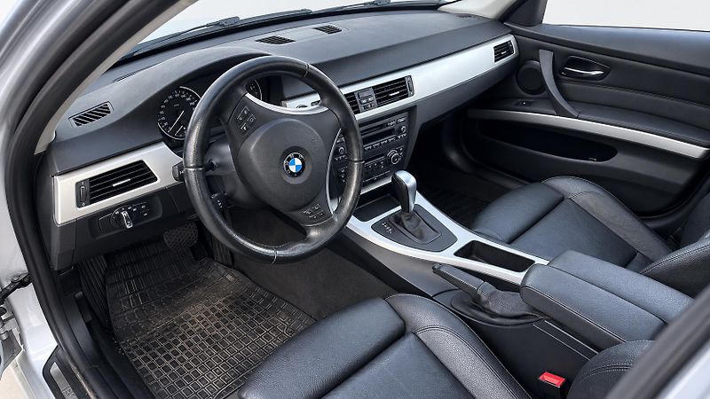 BMW Řada 3 (2012) - fotka 9 z 17