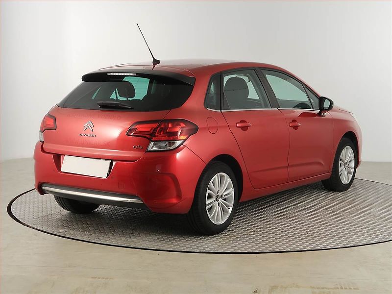 Citroën C4 (2018) Feel 1.2 PureTech, Serv.kniha - fotka 4 z 16