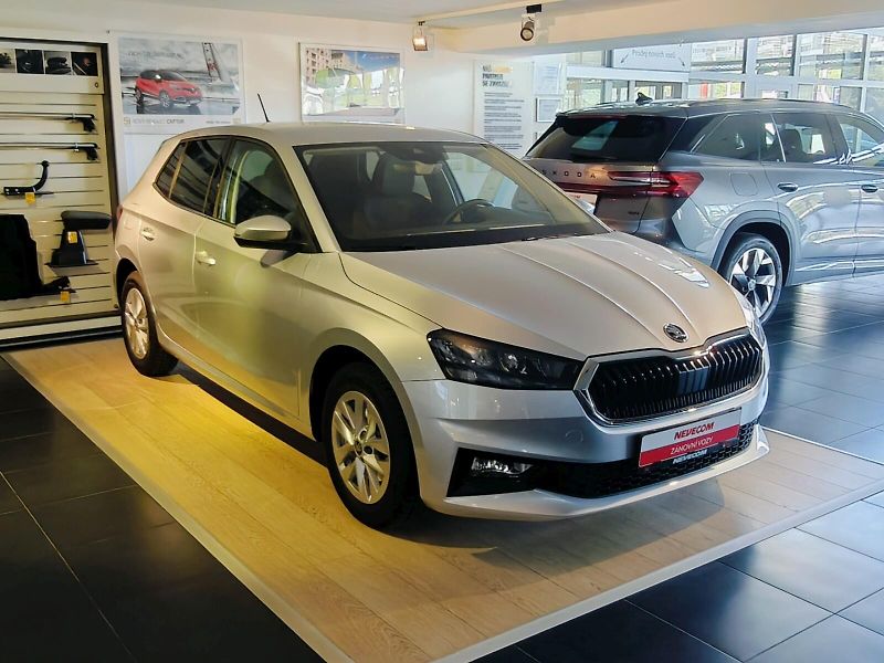 Škoda Fabia (2025) 1,0 TSI 85 kW Top Selection - fotka 2 z 31