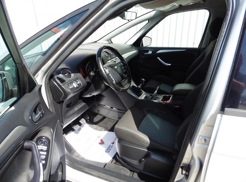 Ford S-MAX 2,0 TDCi Navi, Panorama - fotka 12 z 15