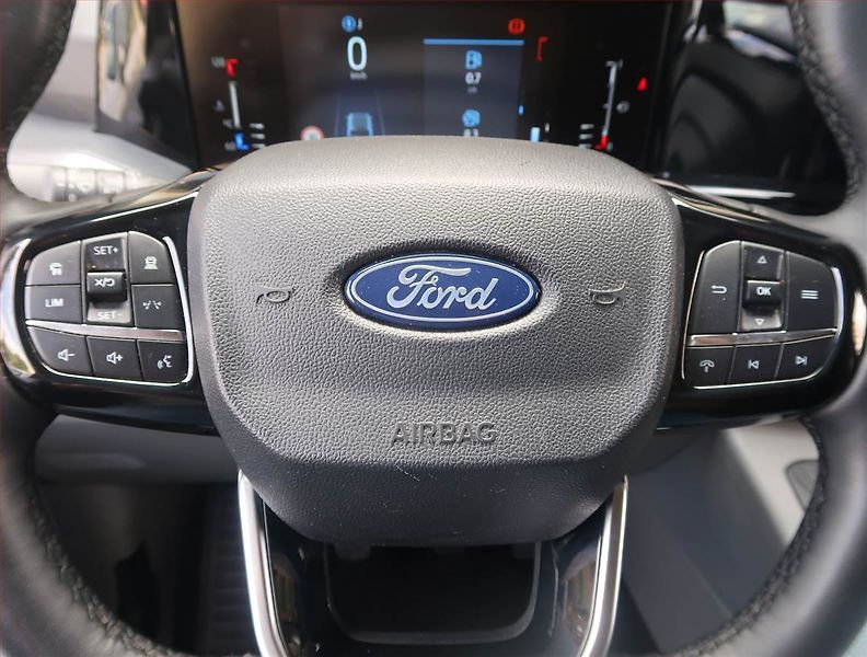 Ford Tourneo Custom (2024) Titanium 2.0 EcoBlue, ČR, 1Maj - fotka 18 z 21