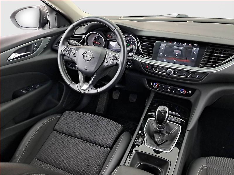 Opel Insignia (2018) 2.0 CDTI, Navi, Tempomat - fotka 7 z 21