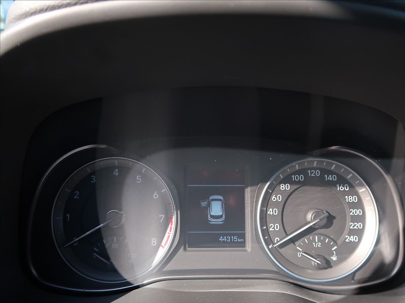 Hyundai Kona 1,0 T-GDi,88kW,NovéČR,serv.kn. - fotka 11 z 29