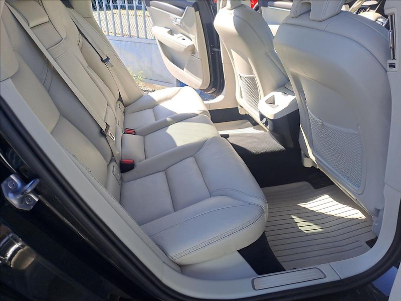 Volvo V90 T5 CC AWD CZ,1.MAJITEL,DPH - fotka 8 z 19