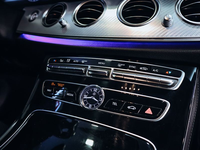 Mercedes-Benz Třídy E E 220d 4MATIC, All-Terrain - fotka 20 z 27