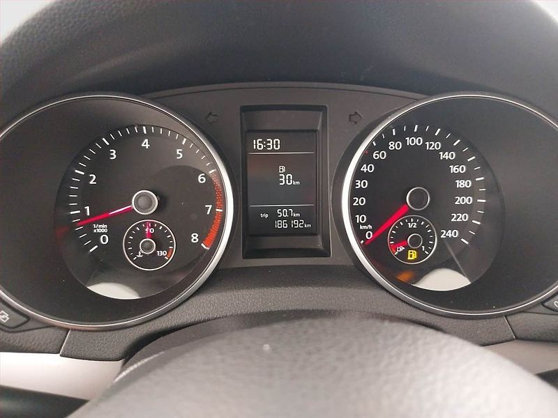 Volkswagen Golf (2010) Comfortline 1.2 TSI, ČR,1.maj - fotka 11 z 17