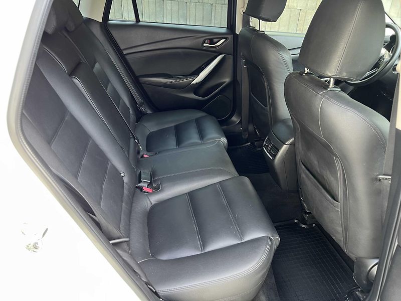 Mazda 6 2.2Skyactiv-D 110kW PO SERVISU - fotka 8 z 13
