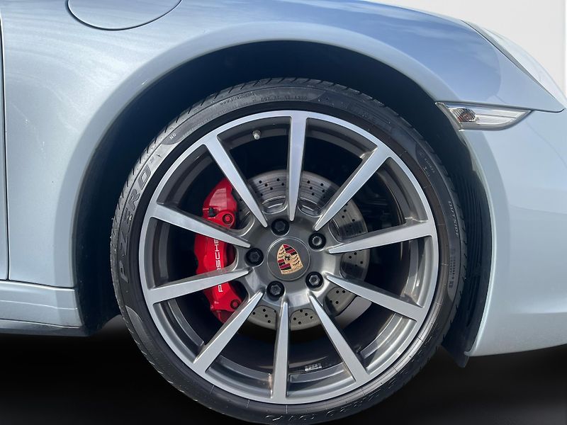 Porsche 911 (2014) 4S - fotka 13 z 26
