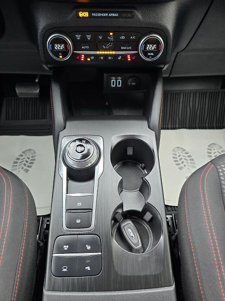 Ford Kuga 2.5 140kW 4x4 AWD ST-LINE -DPH - fotka 14 z 43