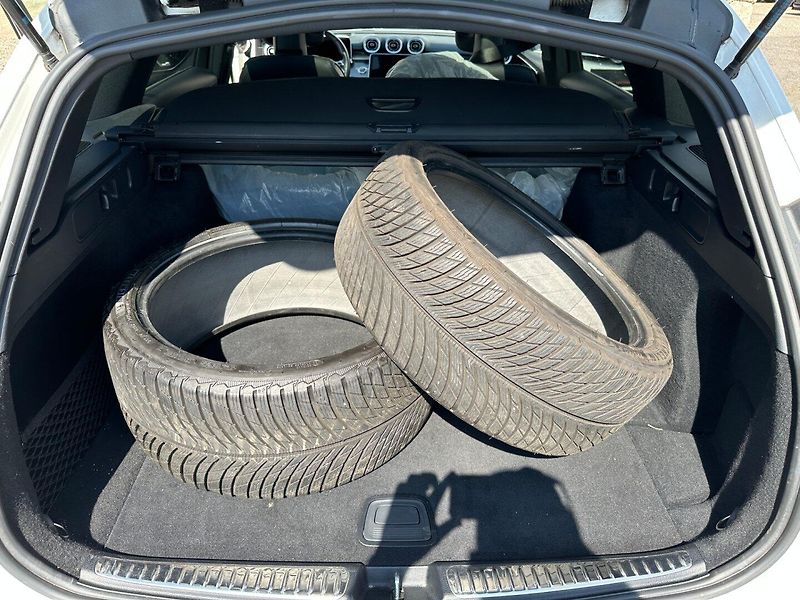 Mercedes-Benz Třídy C (2021) 200 150kw 4Matic AMG - fotka 14 z 36