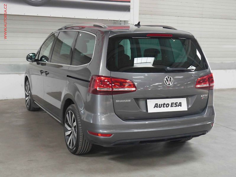 Volkswagen Sharan (2017) 2.0 TDi 4x4, 7míst, 2.maj,ČR - fotka 4 z 25