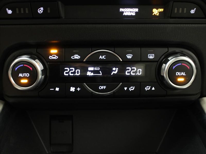 Mazda CX-5 2,5 G194 4x4 AT Rev.TOP ČR - fotka 21 z 27